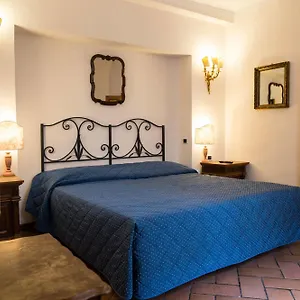 Piazza Paradiso 2*, Siena Itália