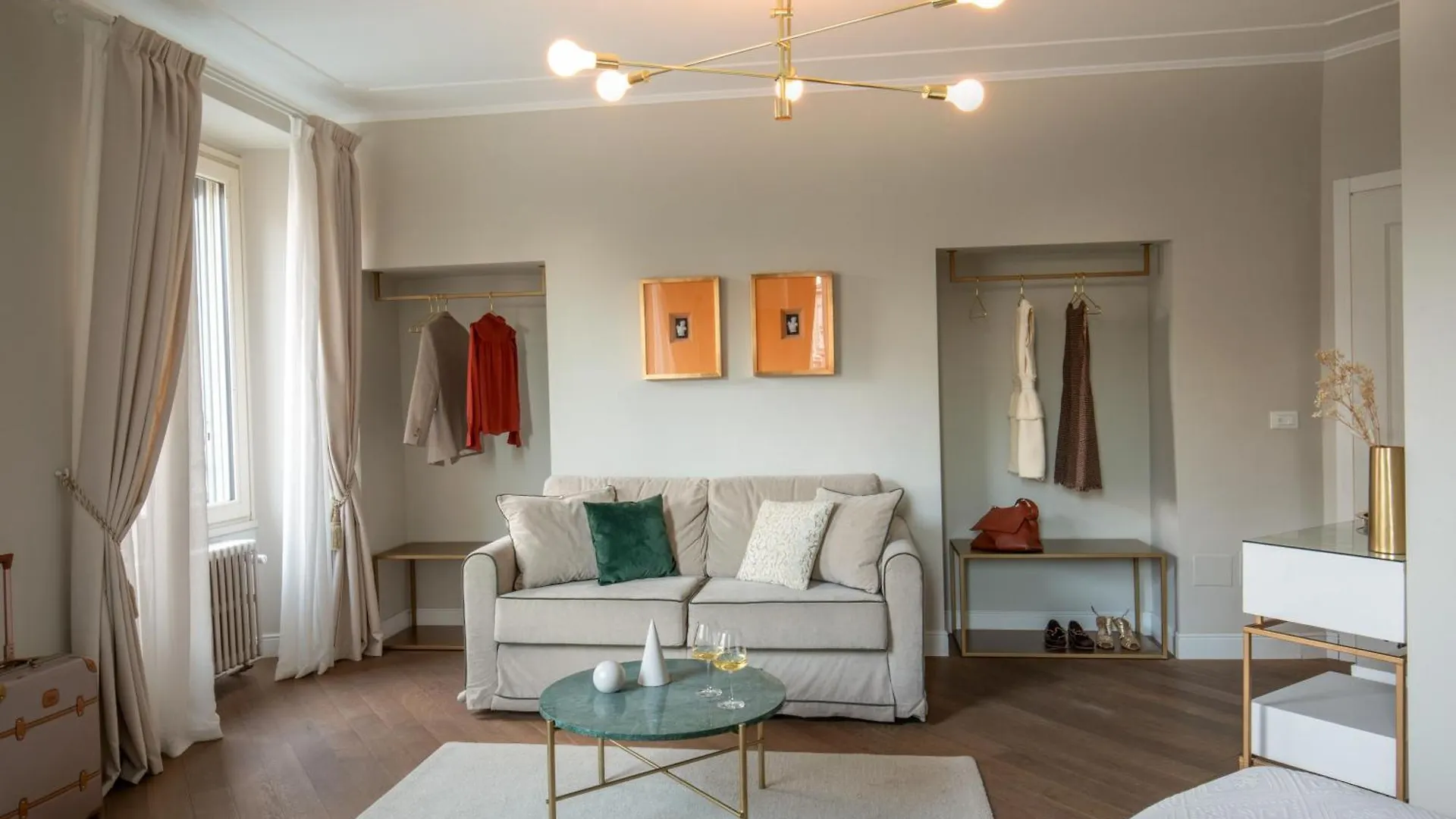 Daplace - Corso Monforte Suites Milano 0*,  İtalya